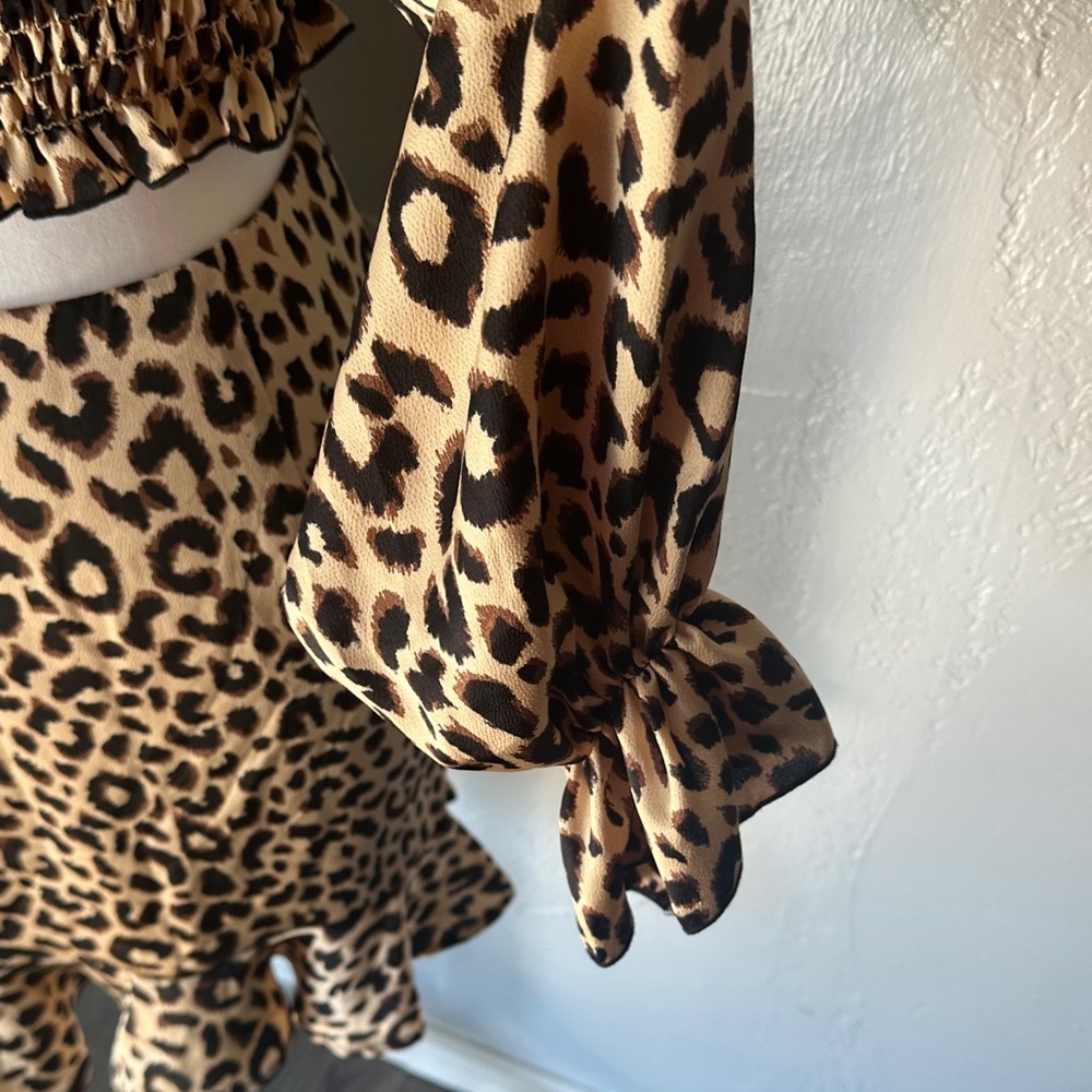 Leopard Print Skirt Set - Picture 4 of 12
